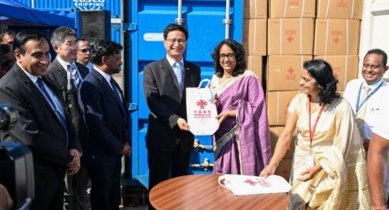 China Gifts 11.48 Million Meters of Fabric